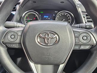2019 Toyota Camry - Thumbnail