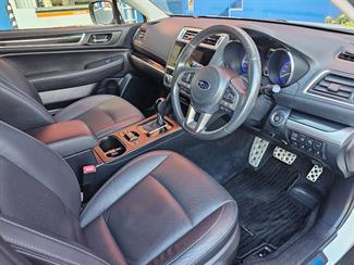 2016 Subaru Outback - Thumbnail