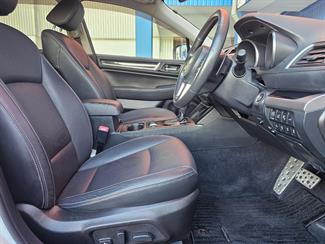 2016 Subaru Outback - Thumbnail