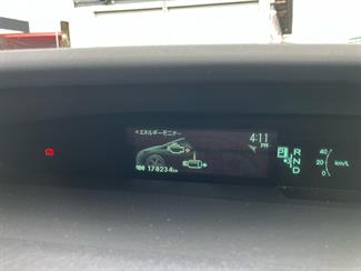 2015 Toyota Prius - Thumbnail