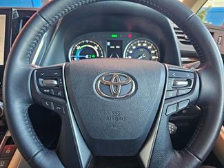 2020 Toyota Alphard - Thumbnail