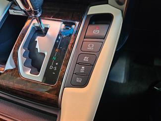 2020 Toyota Alphard - Thumbnail