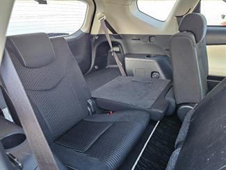 2018 Toyota Prius - Thumbnail