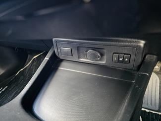 2018 Toyota Prius - Thumbnail
