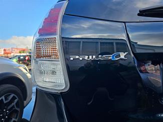 2018 Toyota Prius - Thumbnail