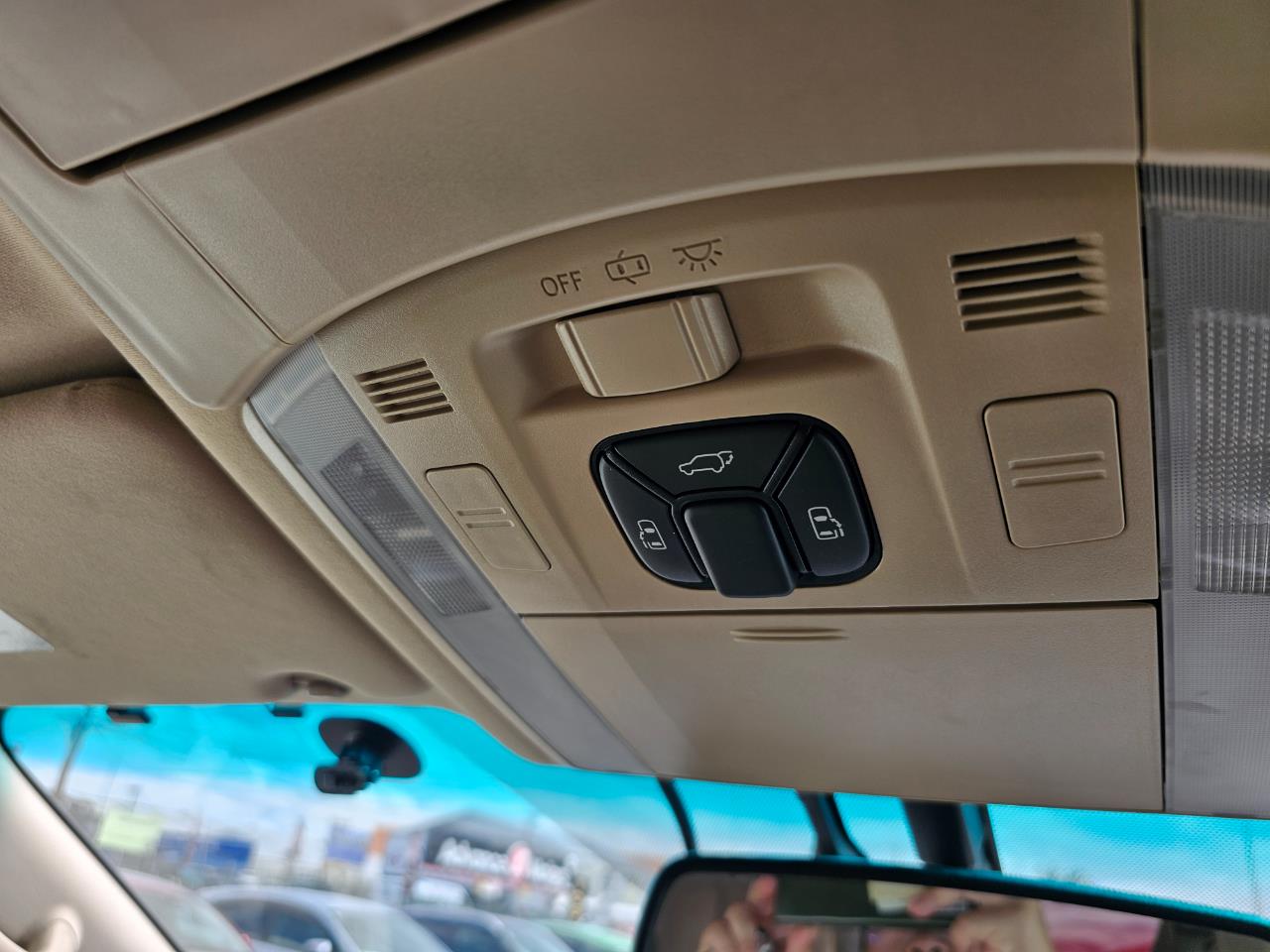 2014 Toyota Vellfire