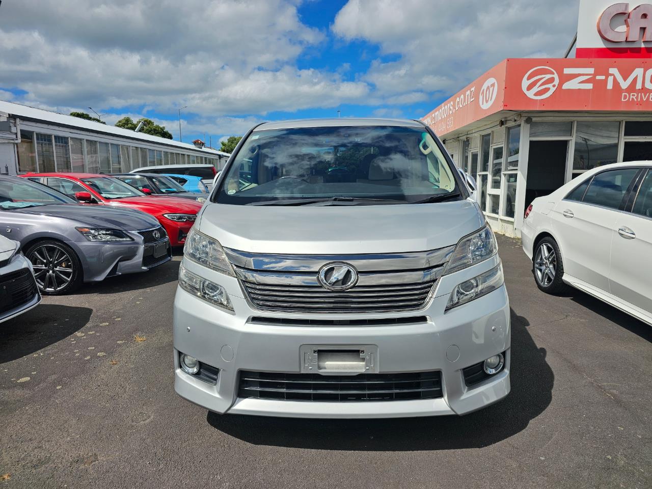 2014 Toyota Vellfire