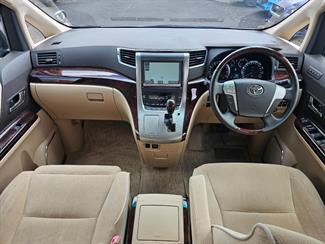 2014 Toyota Vellfire - Thumbnail