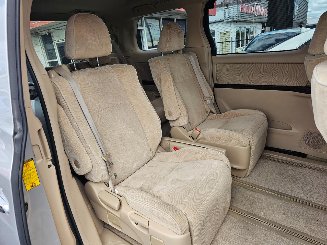 2014 Toyota Vellfire