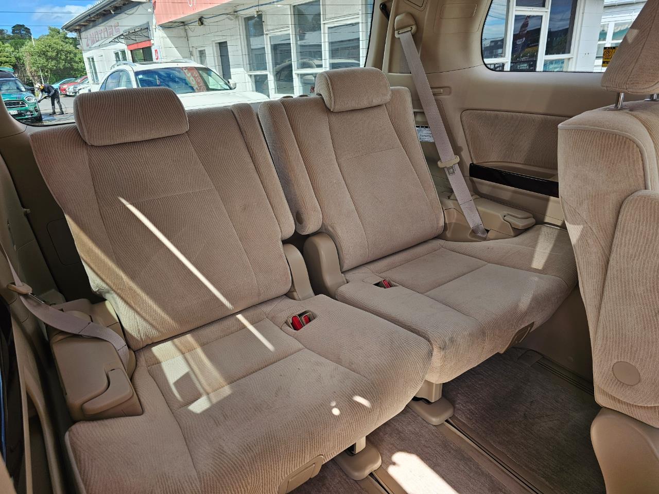 2014 Toyota Vellfire