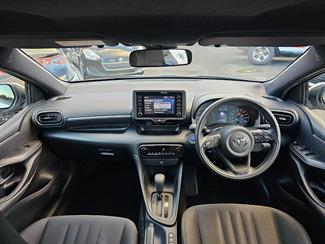 2021 Toyota YARIS - Thumbnail
