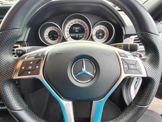 2015 Mercedes-Benz E 220 - Thumbnail