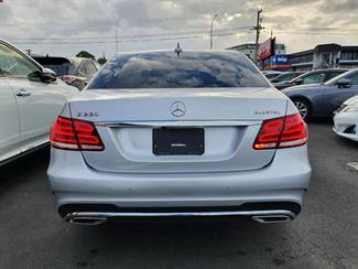 2015 Mercedes-Benz E 220 - Thumbnail