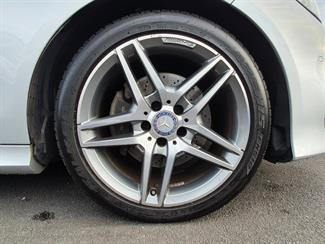 2015 Mercedes-Benz E 220 - Thumbnail
