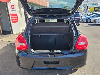 2019 Suzuki Swift - Thumbnail