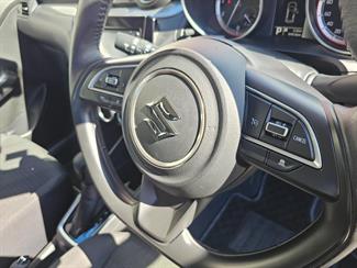2019 Suzuki Swift - Thumbnail