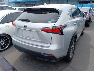 2015 Lexus NX 300h - Thumbnail