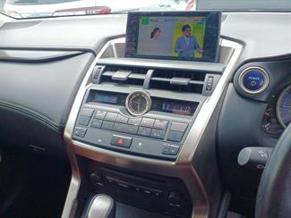 2015 Lexus NX 300h - Thumbnail