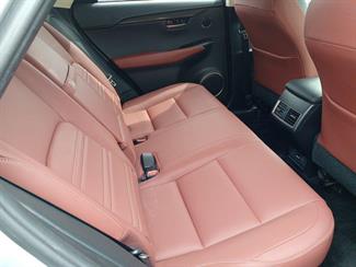 2015 Lexus NX 300h - Thumbnail