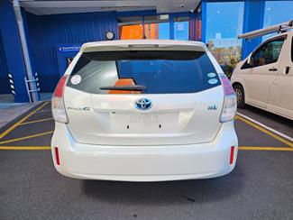 2015 Toyota Prius - Thumbnail