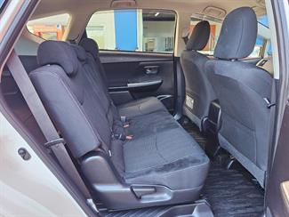 2015 Toyota Prius - Thumbnail