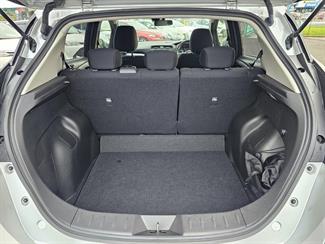 2018 Nissan Leaf - Thumbnail
