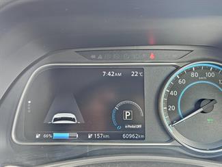 2018 Nissan Leaf - Thumbnail