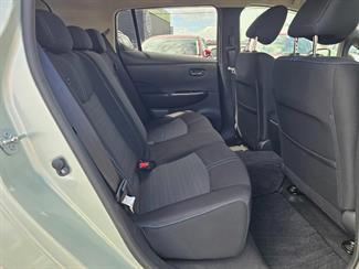 2018 Nissan Leaf - Thumbnail