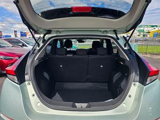 2018 Nissan Leaf - Thumbnail