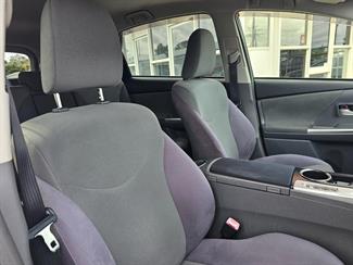 2013 Toyota Prius - Thumbnail
