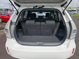 2013 Toyota Prius - Thumbnail