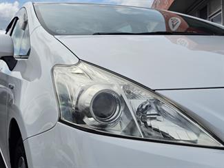 2013 Toyota Prius - Thumbnail