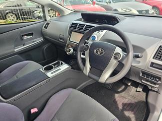 2013 Toyota Prius - Thumbnail