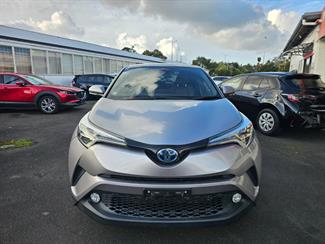 2017 Toyota C-HR - Thumbnail