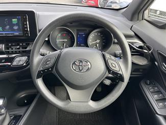 2019 Toyota C-HR - Thumbnail