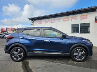 2020 Nissan Kicks - Thumbnail