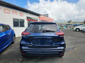 2020 Nissan Kicks - Thumbnail