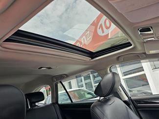 2017 Subaru Outback - Thumbnail