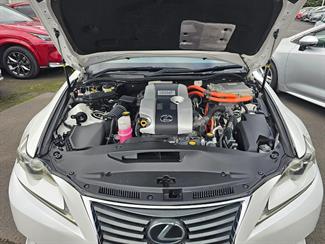 2014 Lexus IS 300h - Thumbnail