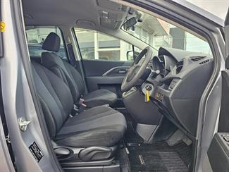 2017 Mazda Premacy - Thumbnail