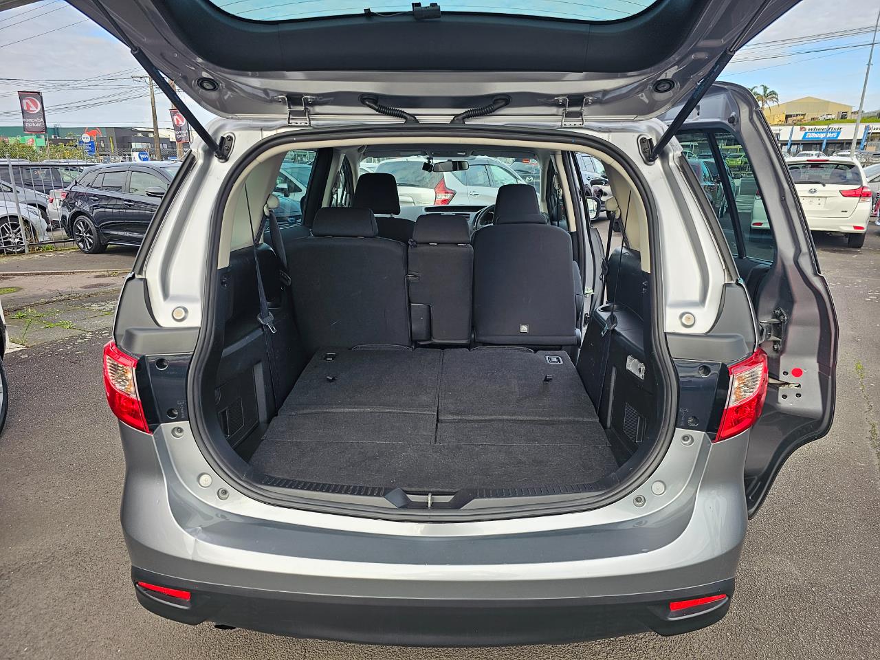 2017 Mazda Premacy