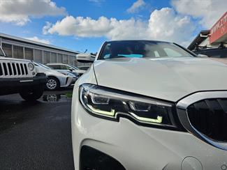 2020 BMW 320i - Thumbnail