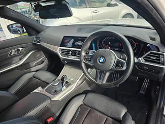 2020 BMW 320i - Thumbnail
