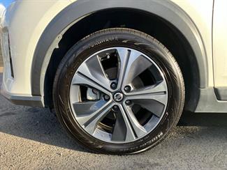 2020 Nissan Kicks - Thumbnail