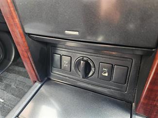 2015 Toyota Land Cruiser Prado - Thumbnail