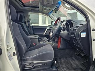 2015 Toyota Land Cruiser Prado - Thumbnail