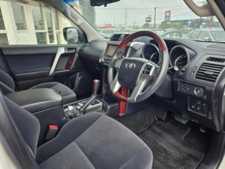 2015 Toyota Land Cruiser Prado - Thumbnail